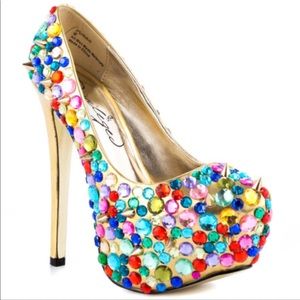 “Purrr” Platform Privileged Heels